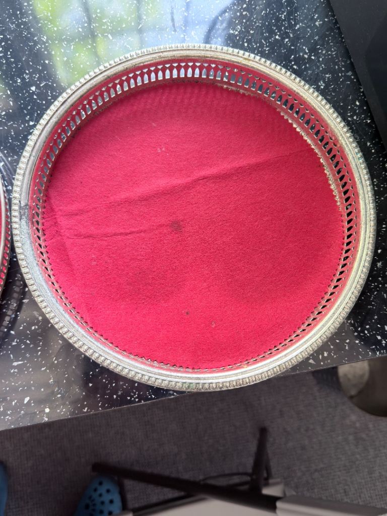 Serving tray 
