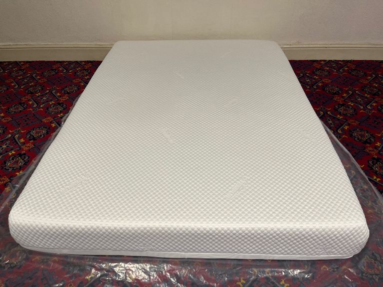 Kingsize TEMPUR mattress. Absolute bargain !!! 