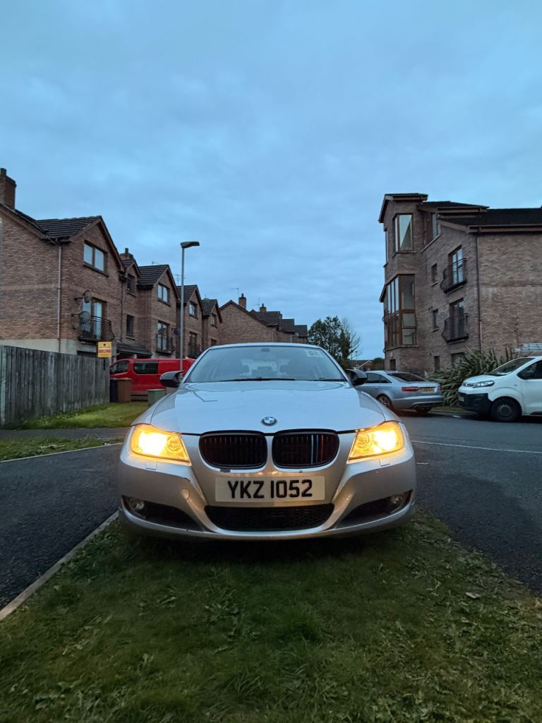 BMW, 3 SERIES, Saloon, 2009, Manual, 1995 (cc), 4 doors
