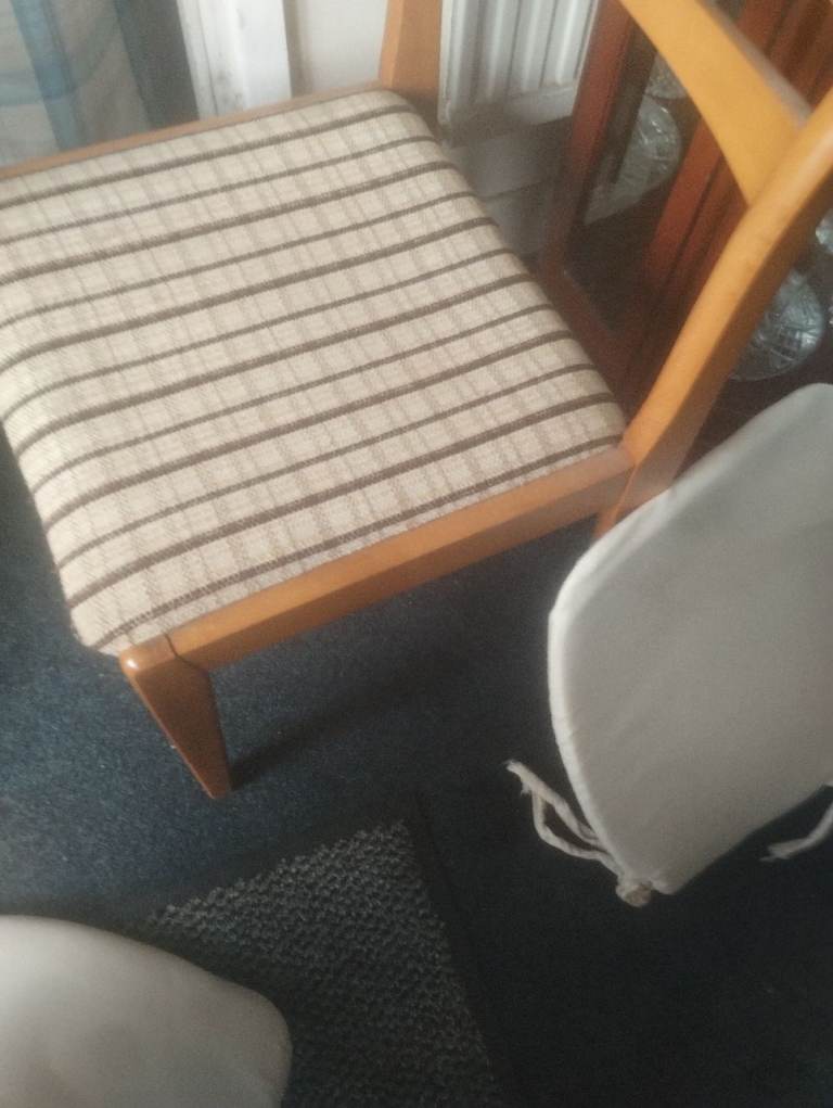 Vintage drop leaf table and 4 chairs 