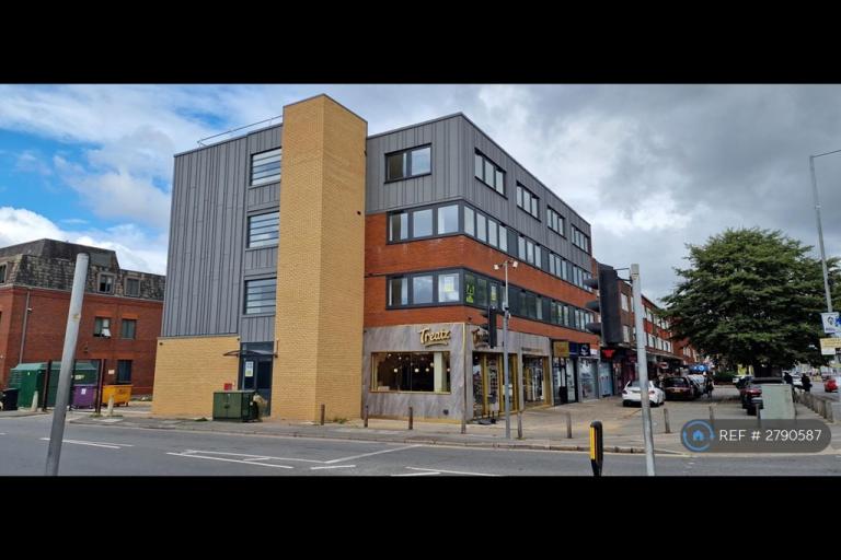 1 bedroom flat in Montrose House, Slough, SL1 (1 bed) (#2790587)