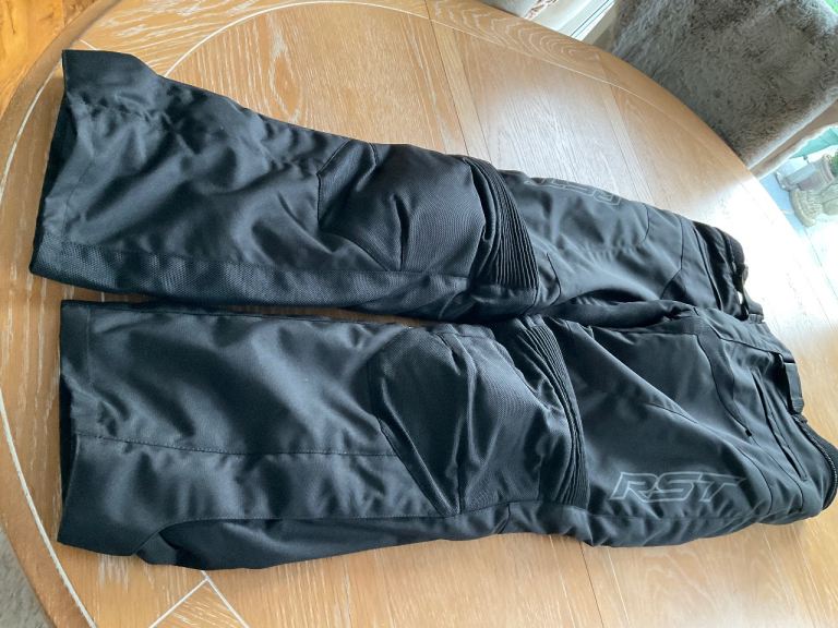 Size 32 UK-RST-Waterproof Motorcycle Performance Trousers.