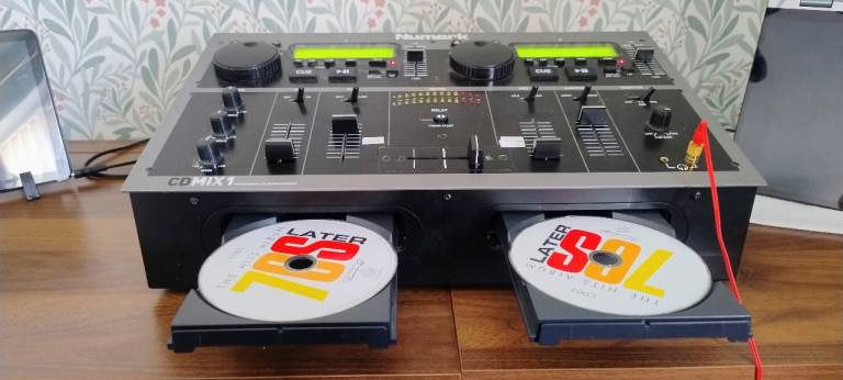 Numark CDMIX 1 DJ Mixer with Dual CD Players – Good Condition
