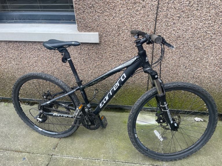 Carrera mountain bike 