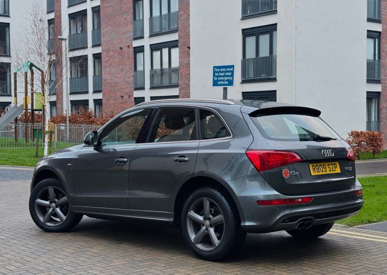 Automatic S-Line Quattro, Audi, Q5, Estate, 2009, Semi-Auto, 1968 (cc), 5 doors