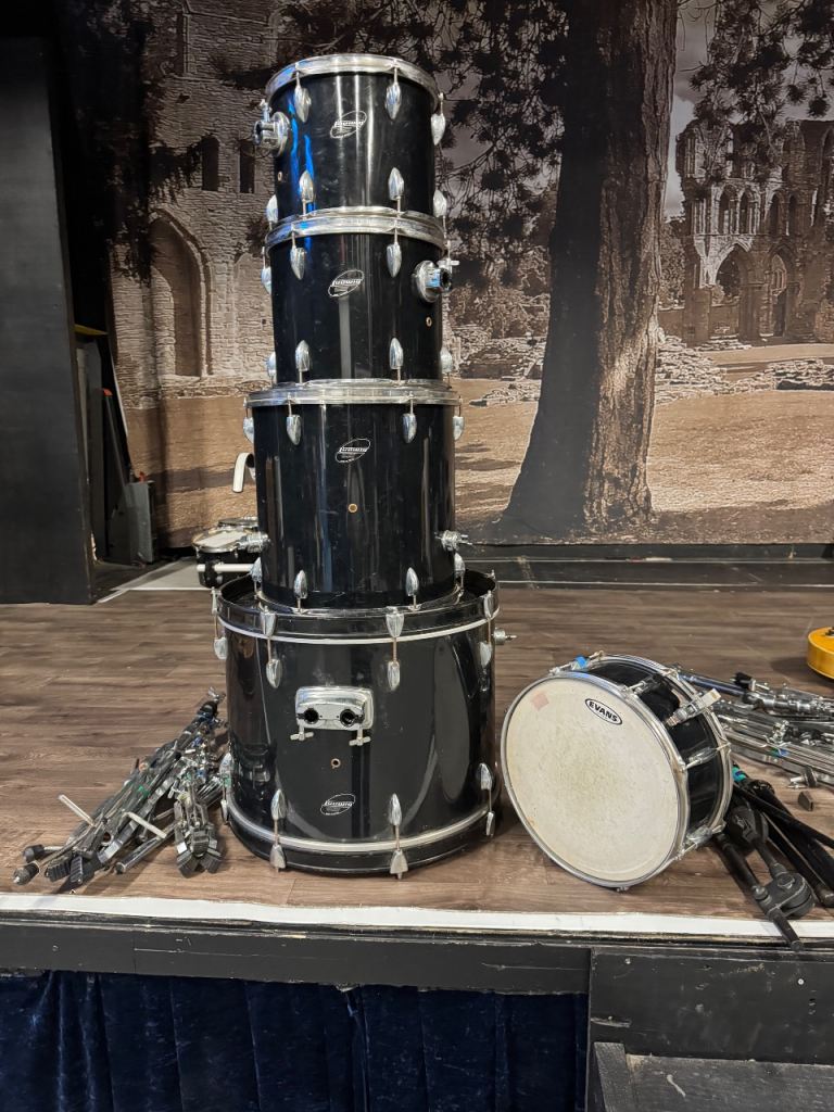 Ludwig Accent Combo Black Acoustic Drum Kit Set W/some hardware