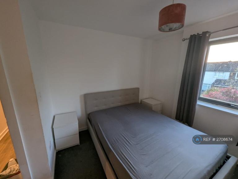 2 bedroom flat in Ordsall Lane, Salford, M5 (2 bed) (#2708674)