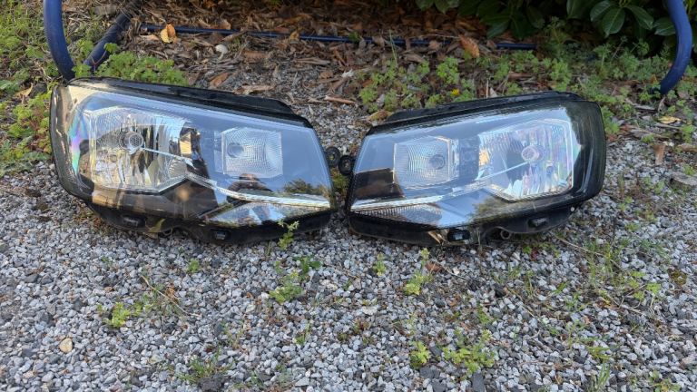 Vw T6 Genuine 2015 Headlights H4 transporter