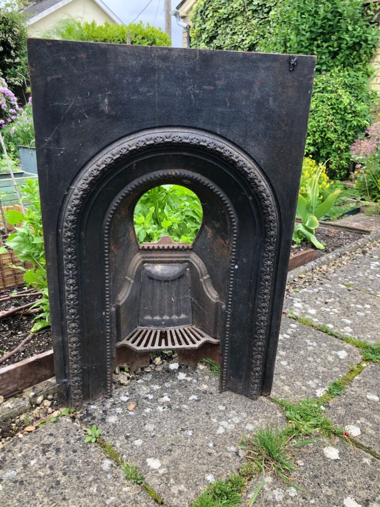 Fireplace surround 