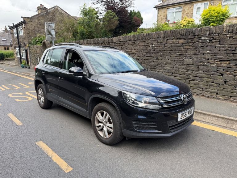 2011 Volkswagen Tiguan Bluemotion 2.0 TDI 53 mpg! Full Service history! Long MOT! Lovely Spec!