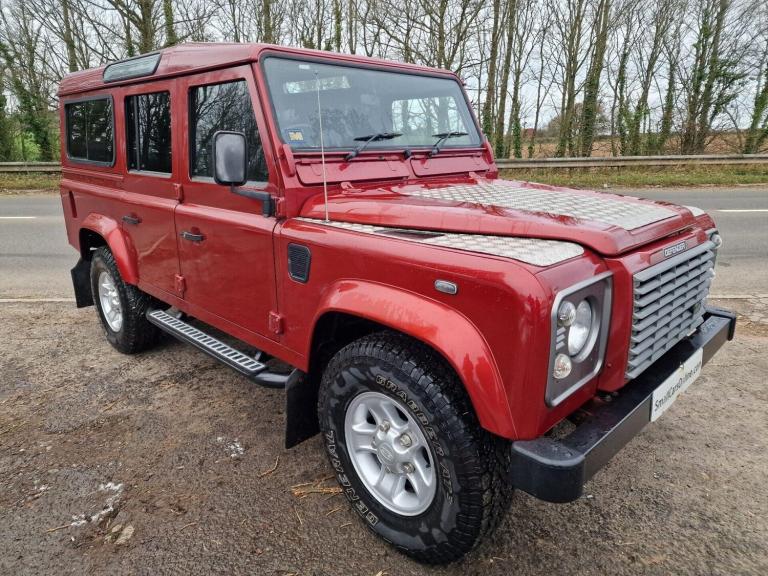 2006 Land Rover Defender XS Station Wagon Td5 ESTATE DIESEL Manual