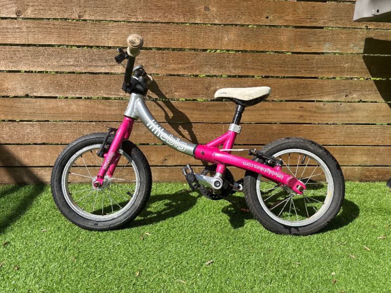 Kids balance / pedal bike 