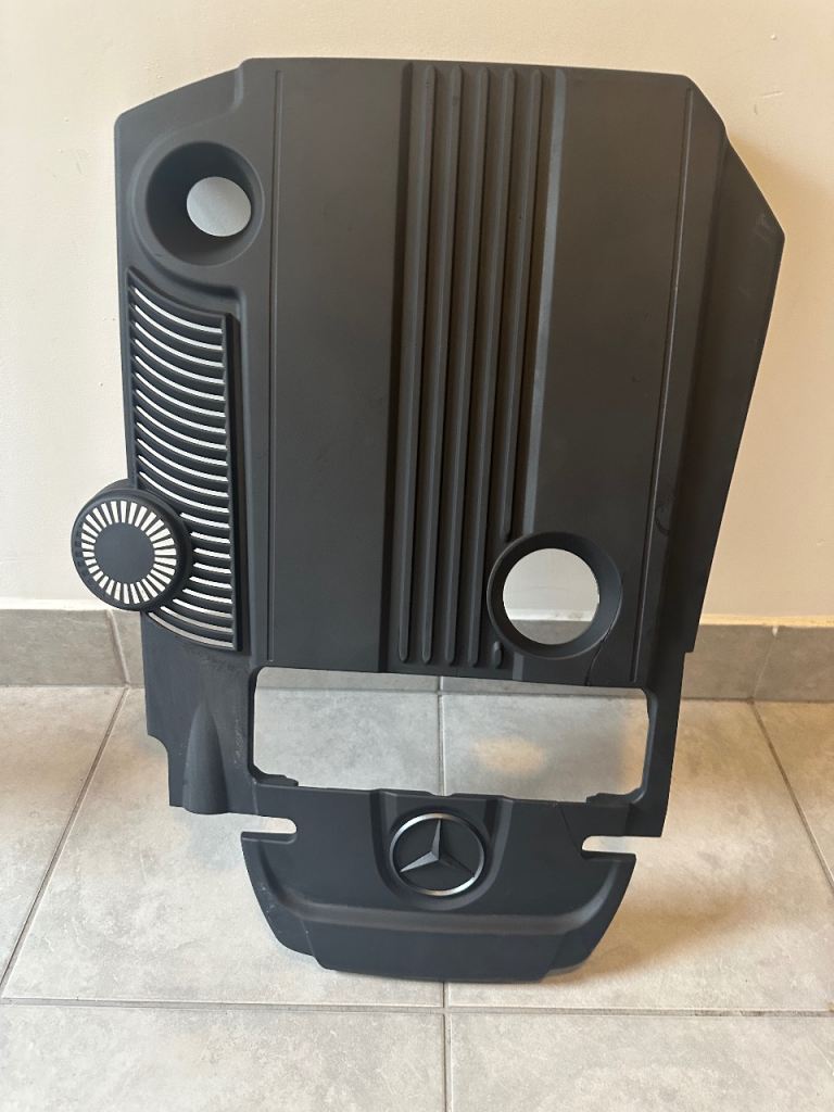 Mercedes C class W204 M271 engine cover A2710101267