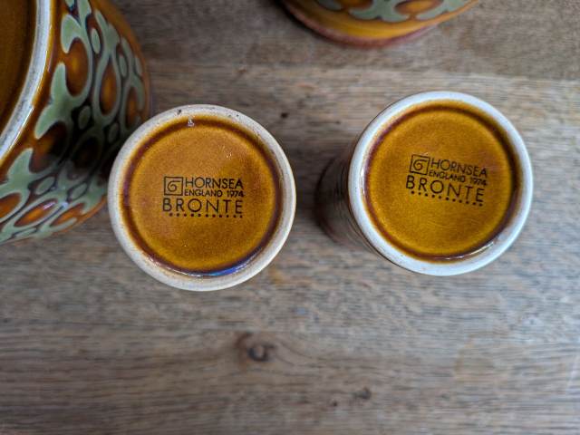 5PC VINTAGE 1974 HORNSEA BRONTE STORAGE CANISTERS & CRUET SET