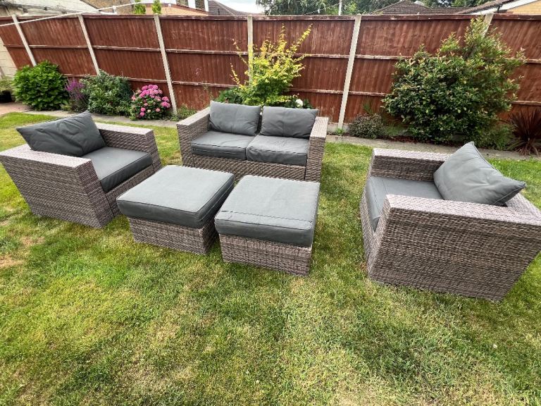 Rattan Garden Sofa Set with Cushions – Grey