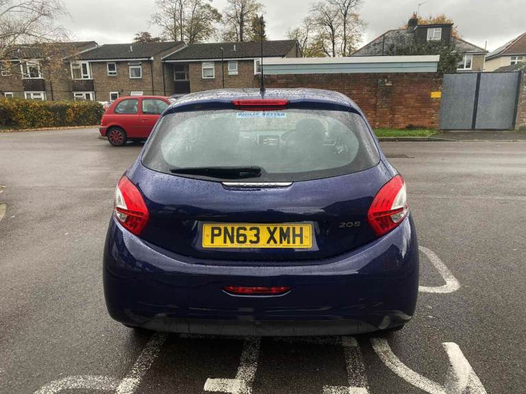 Peugeot 208 Active Brand new MOT 88k miles full service history not corsa or golf or fiesta