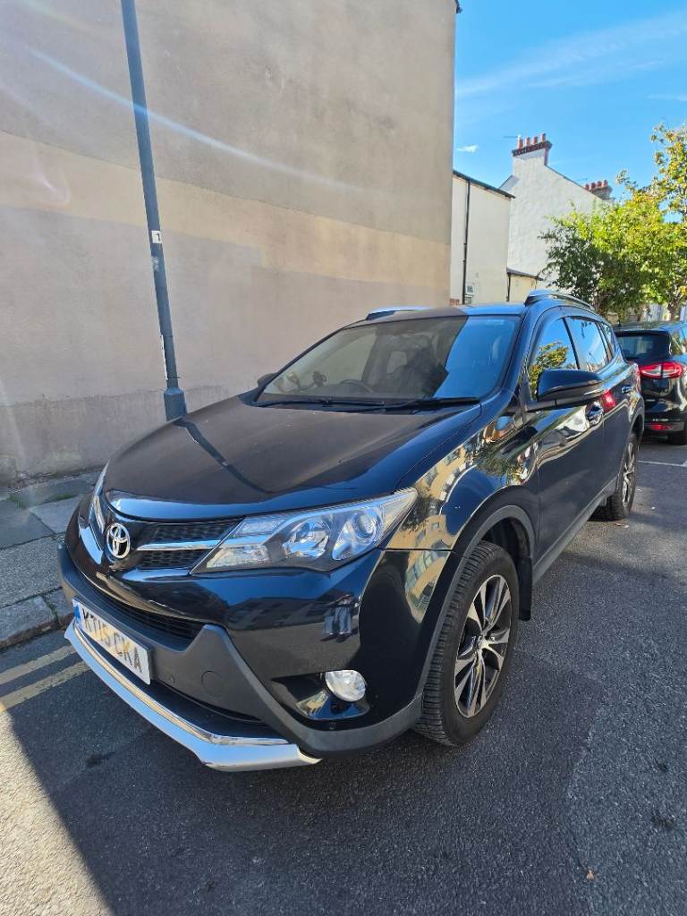 2015 Toyota RAV4 2.2 D-4D Invincible Manual - Full MOT & 4 Near New Michelin Tires
