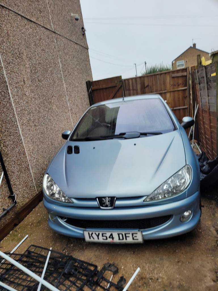 Peugeot, 206, Convertible, 2004, Manual, 1587 (cc), 2 doors