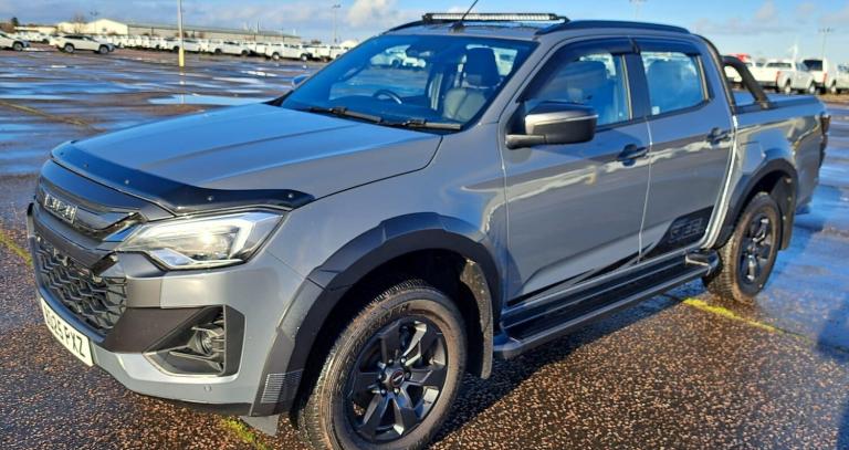 2025 Isuzu D-Max 1.9 V-Cross Steel Edition Double Cab 4x4 Auto PICK UP DIESEL Automatic
