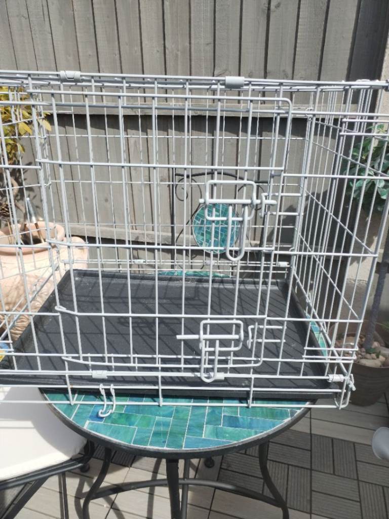 Small dog/cat crate 