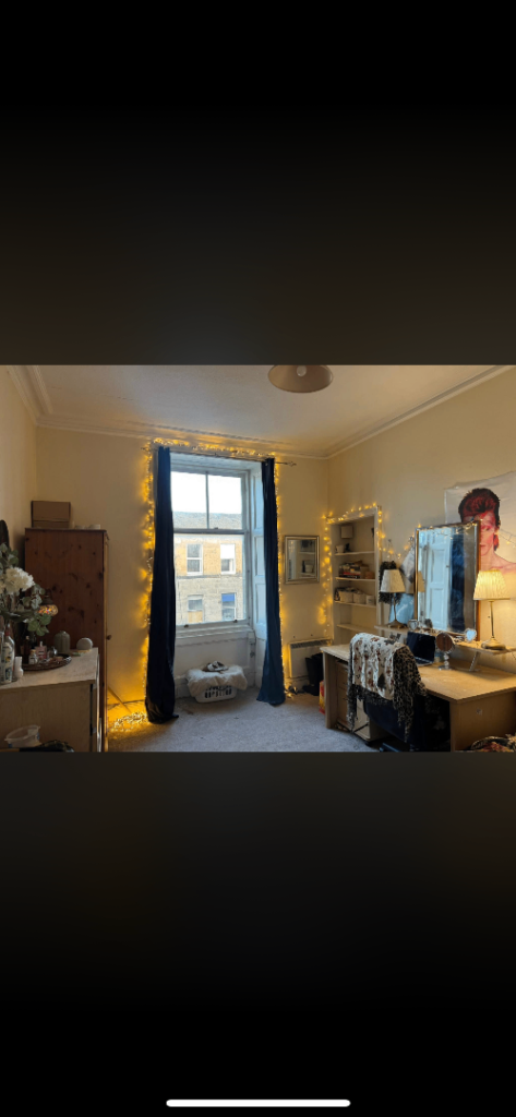 Large Double Room in Edinburgh 
