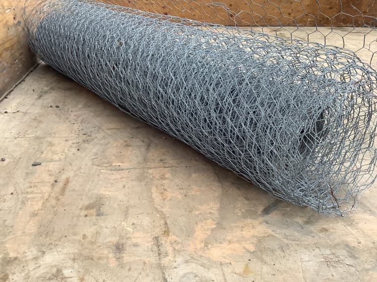 Chicken wire Roll of