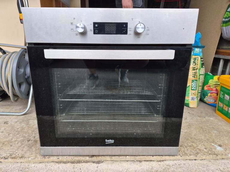 Built in electric oven
