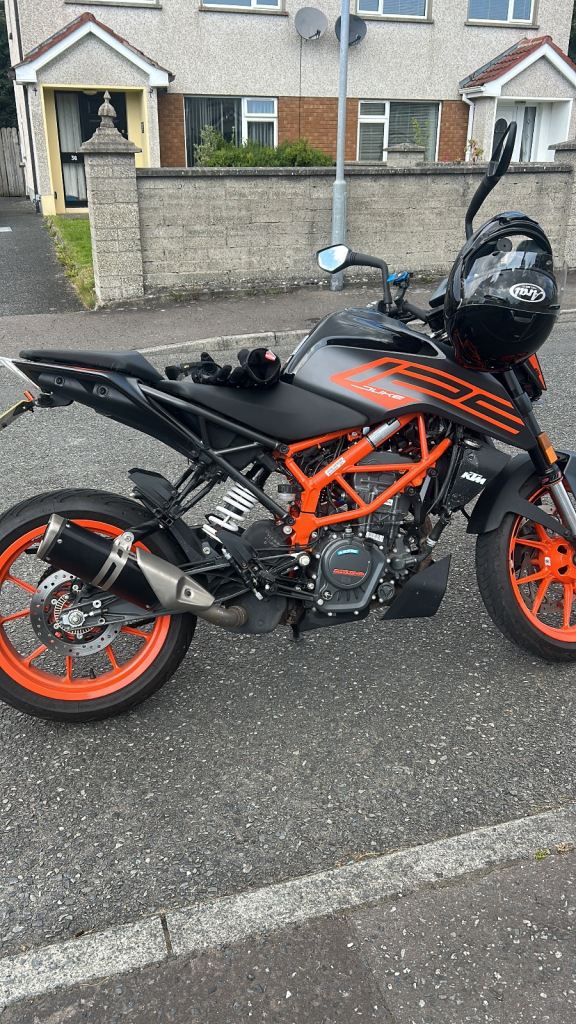 KTM Duke 2023 125 cc motorbike for sale