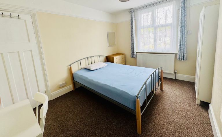 Fully furnished room available for rent