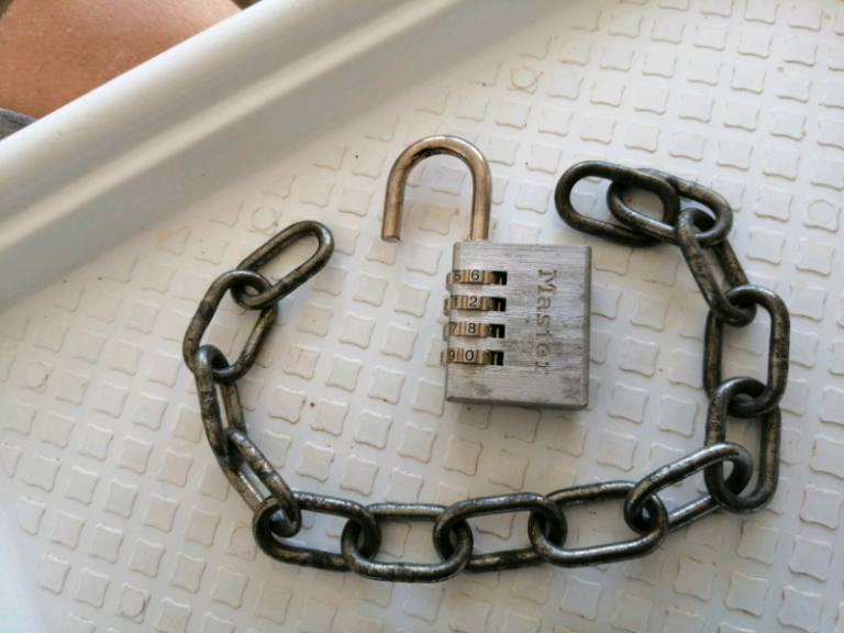 Master combination padlock and chain 