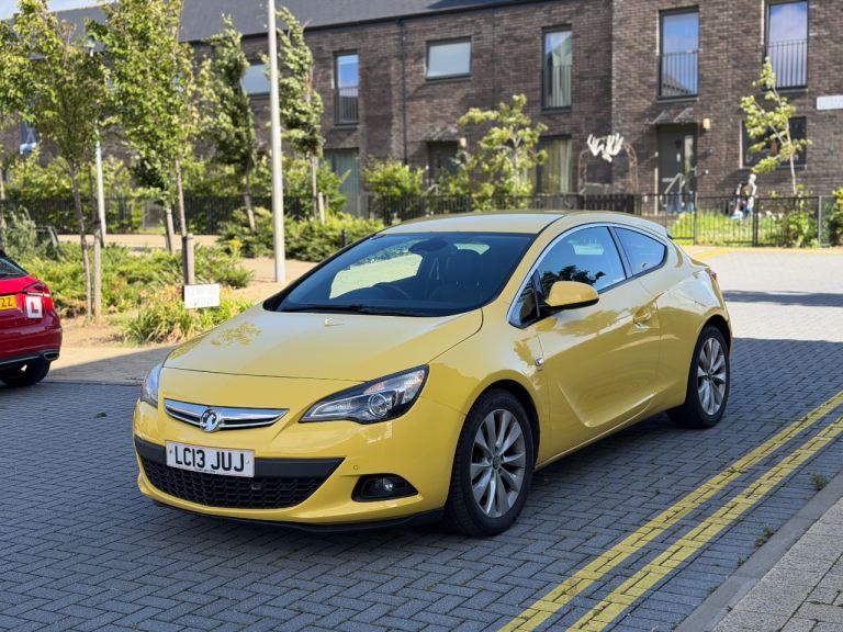 Vauxhall, ASTRA GTC, Hatchback, 2013, Manual, 1956 (cc), 3 doors