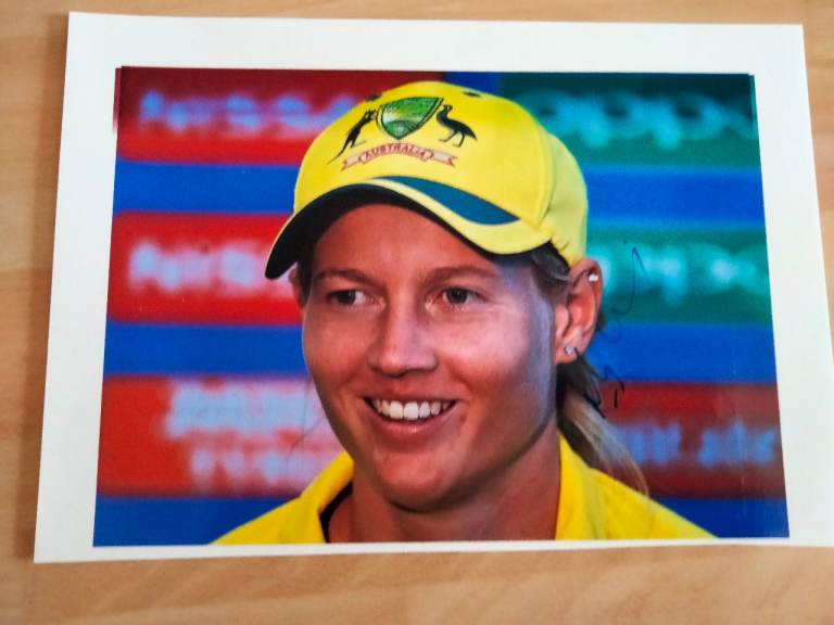 Signed Photo of Australian Cricketer Meg Lanning