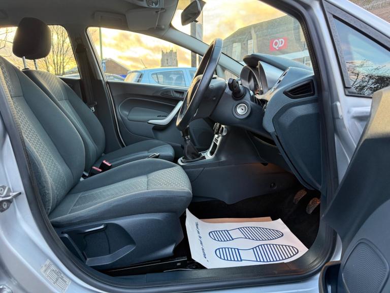 2010 Ford Fiesta 1.25 Zetec 5dr [82] HATCHBACK Petrol Manual