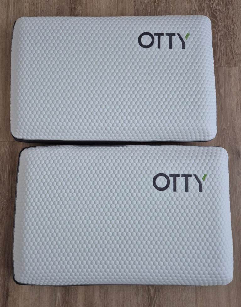 Otty Memory Foam Pillows