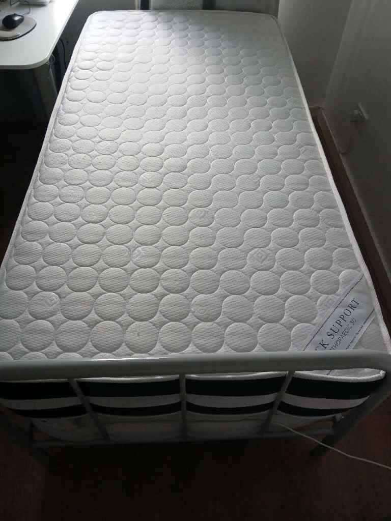 Extra firm single mattress  (Back support, Orthopaedic 3D, 90% new)  £70 