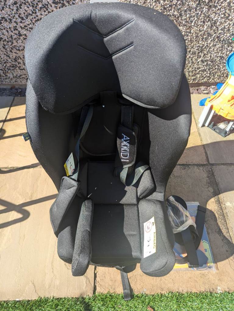 AXKID Car Seat - Black, Good Condition