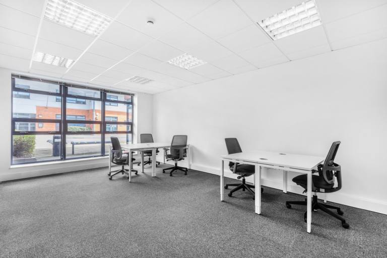 Folkestone - CT19 4RH \ Flexible Workshop Room in Basepoint {{center_name}