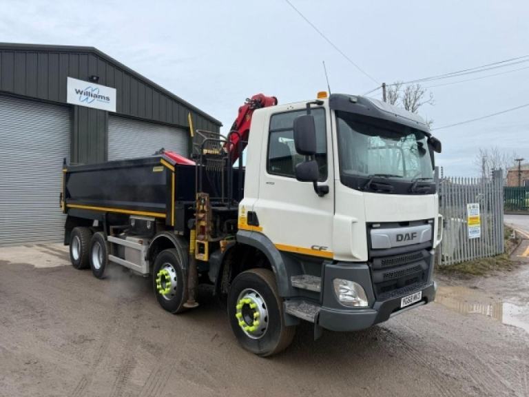 DAF CF 410 8x4 TIPPER WITH CLAM SHELL CRANE
