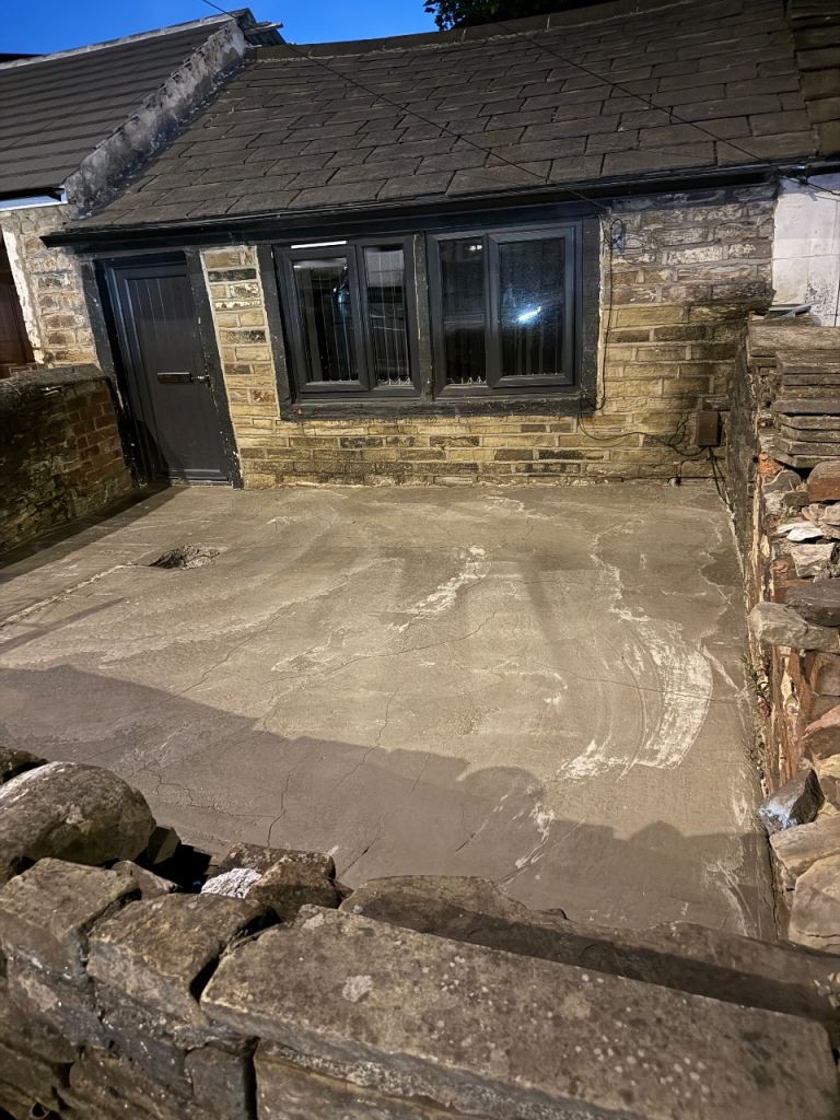 1 Bed Cottage to let - Little Horton Lane