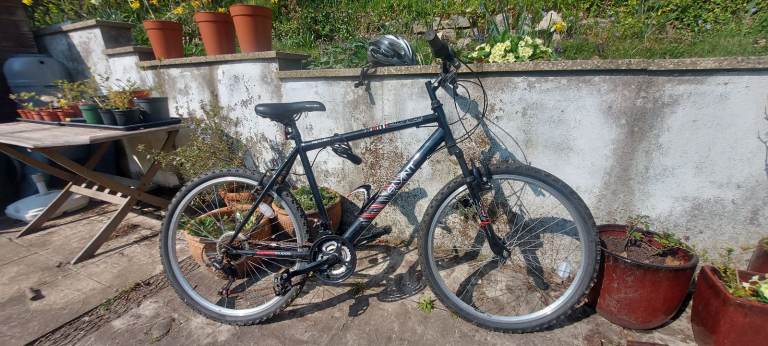 18 gear mountain bike 
