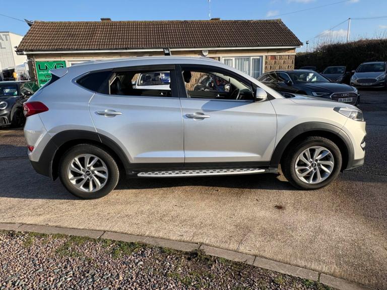 2015 Hyundai TUCSON 1.7 CRDi Blue Drive Premium 5dr 2WD ESTATE Diesel Manual