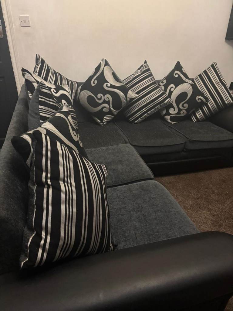 L shap 5 seater and 2 seater