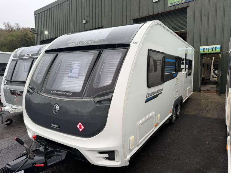 2016 SWIFT STERLING CELEBRATION 640 - 6 BERTH CARAVAN
