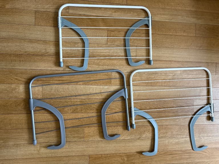 Fold out adjustable radiator airer