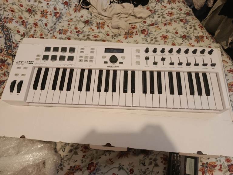 Arturia KeyLab Essential 49 