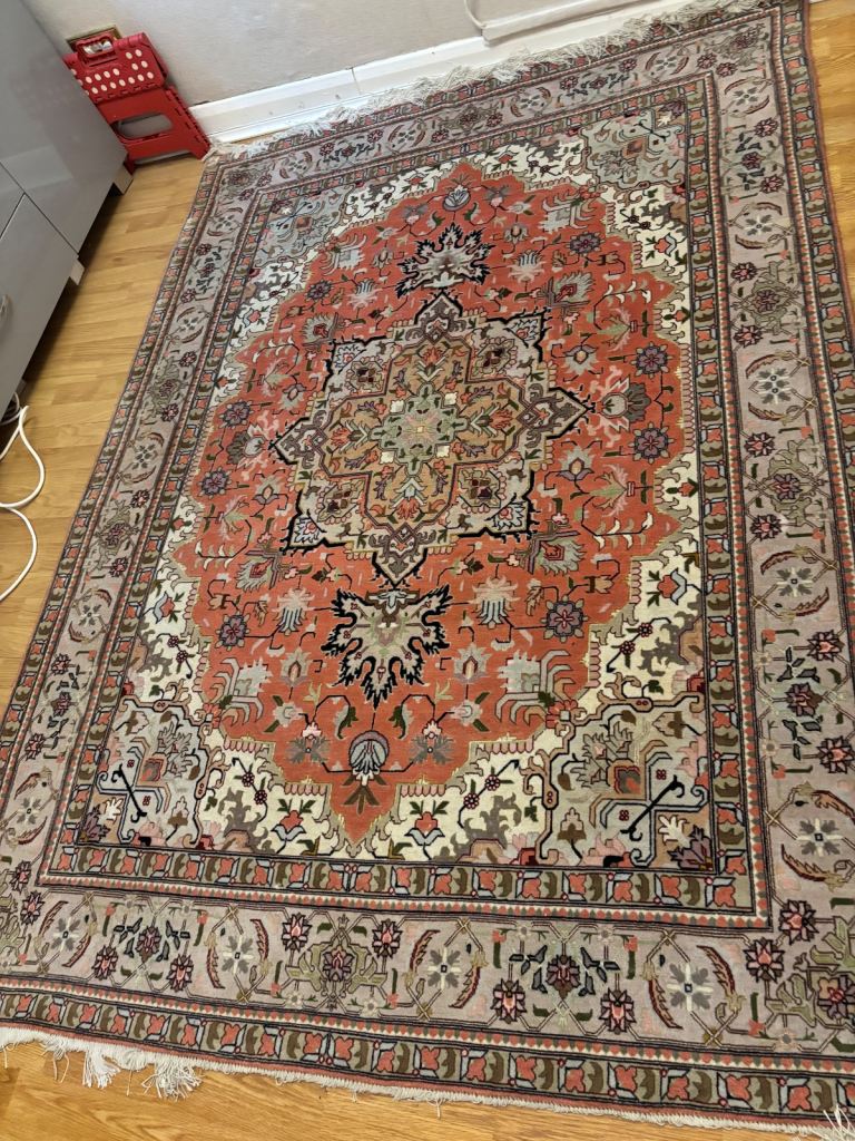 Silk and merino wool hand knotted heris persian carpet 