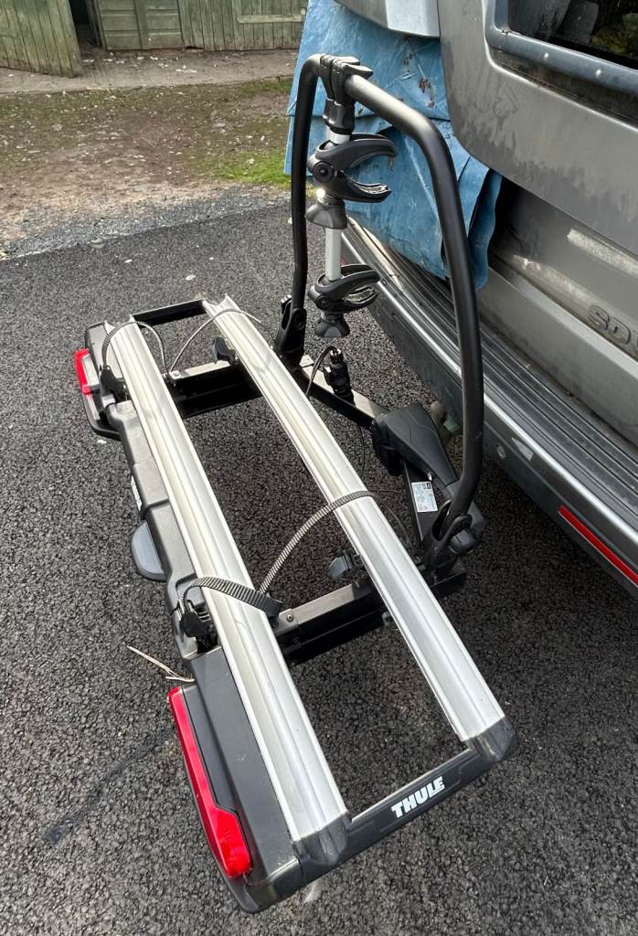 Thule VeloSpace XT2 938 tow bar mounted 2 bike rack model with 13 pin uk plug