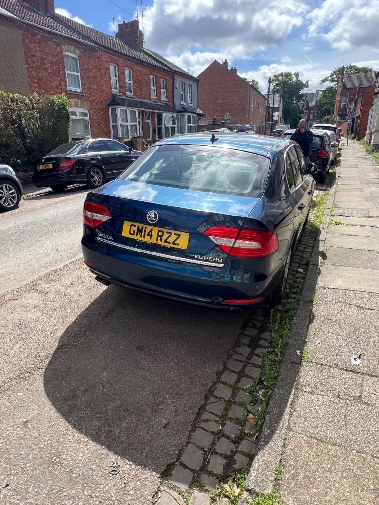Skoda, SUPERB, Hatchback, 2014, Manual, 1968 (cc), 5 doors