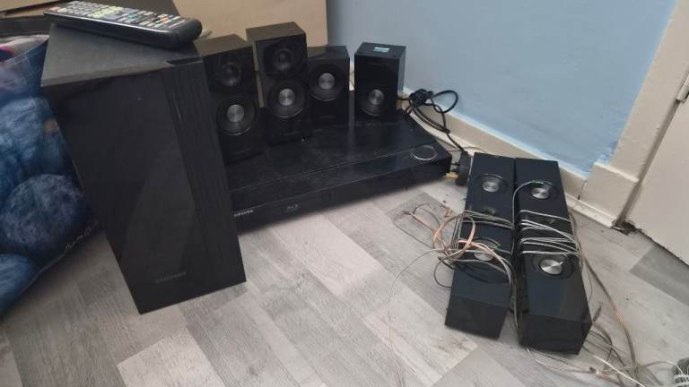 Samsung 5.1 Home Cinema System | Blu-Ray Player & Subwoofer Surround Sound