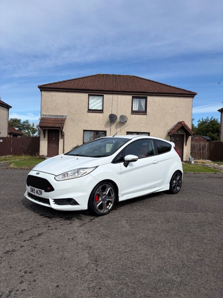 Ford Fiesta ST3  1 years mot 